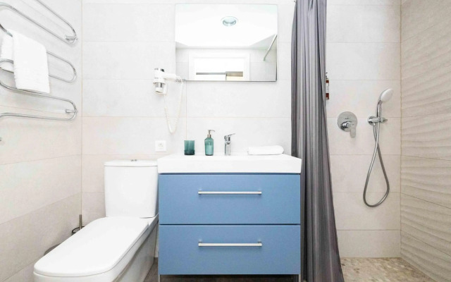 Alka, City Apt. Sea, Park and Parking, by Cohost