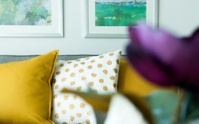 Tropic Playa Apartments by Homing Bird