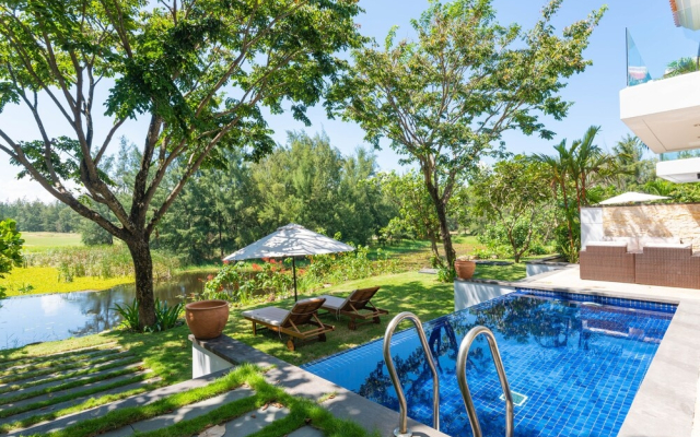Golf BRG and Lake view villa by EB
