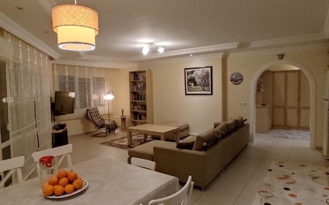 Spacious suite close to the beach