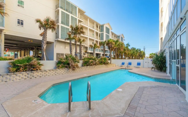 LUXURY Penthouse Style Condo 2