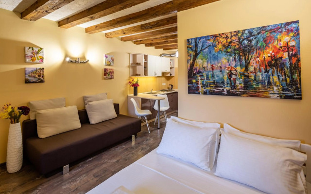 Alfa Apartments Rynok Square 18