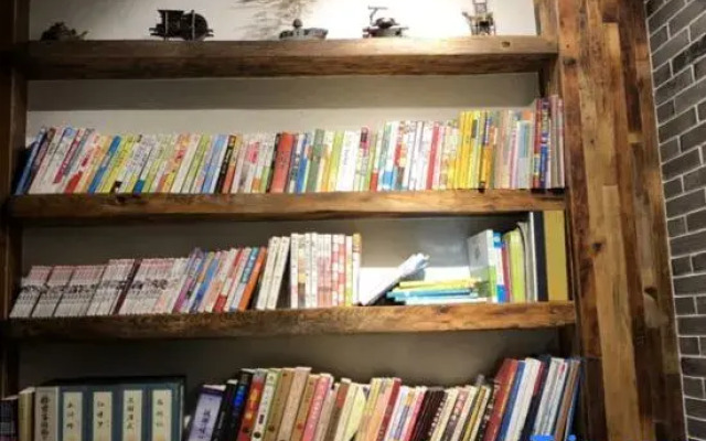 Rooftop Flower Stream Ink B&B