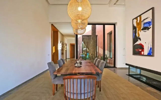 Impeccable 5-bed Villa in Marrakech