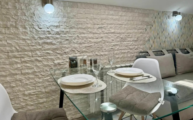 Новострой, с выходом на крышу, МАНСАРДА, центр