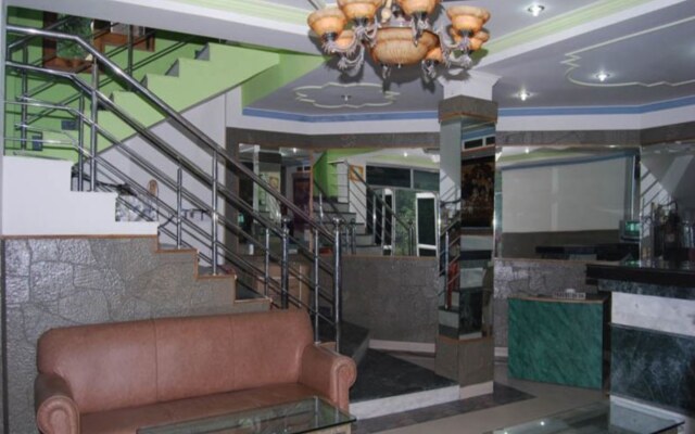 Hotel Chichoga Holiday Inn