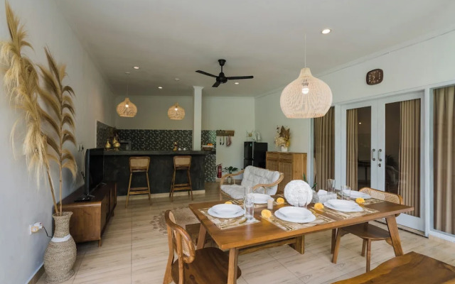 Villa Leya & Leon Canggu - Private 3BR Villa with Pool