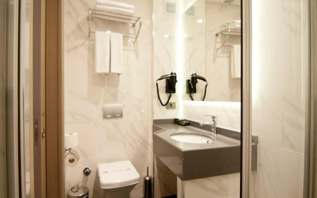 Seraglio Hotel & Suites