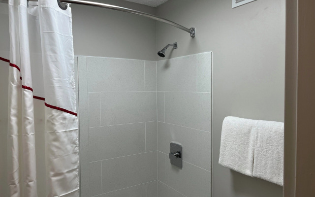 Red Roof Inn & Suites Wilkesboro