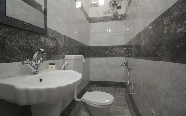 OYO 12992 Prince lodge