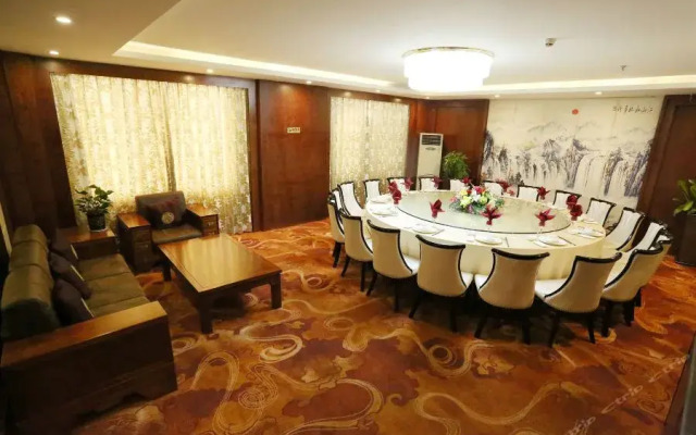 Ji Hotel Shenzhen North Railway Station