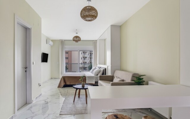 Sanders Old Port - Simple Studio w/ Balcony