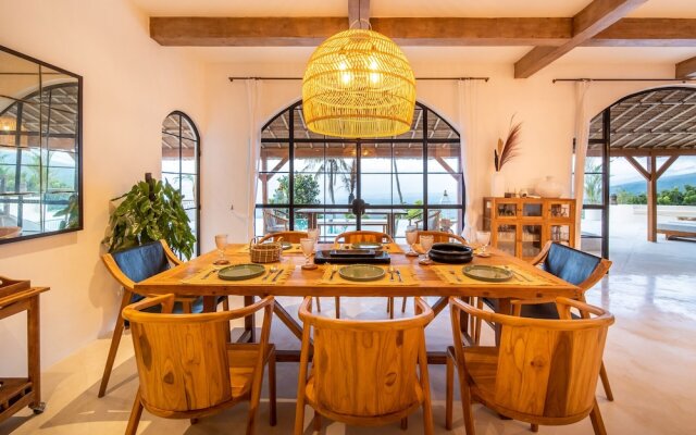 NEW ! Stunning 4BR Jungle View Villa in Lovina