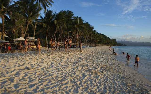 DiveGurus Boracay Beach Resort