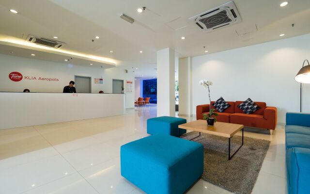 Tune Hotel KLIA Aeropolis