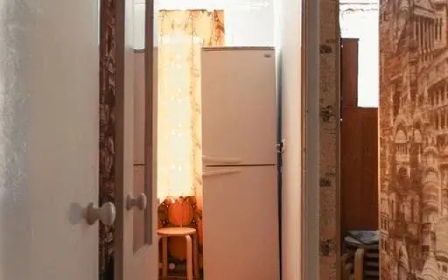 Меблированные комнаты Next to Molodezhnaya subway