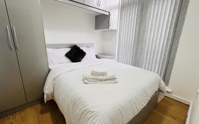3-bed House in Northolt
