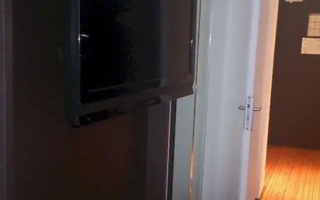 Easy hotel