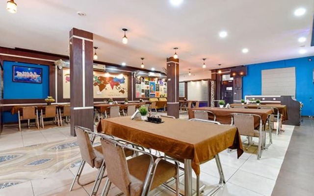 Fabhotel Rushank Residency