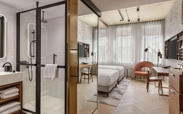 Canopy by Hilton London City