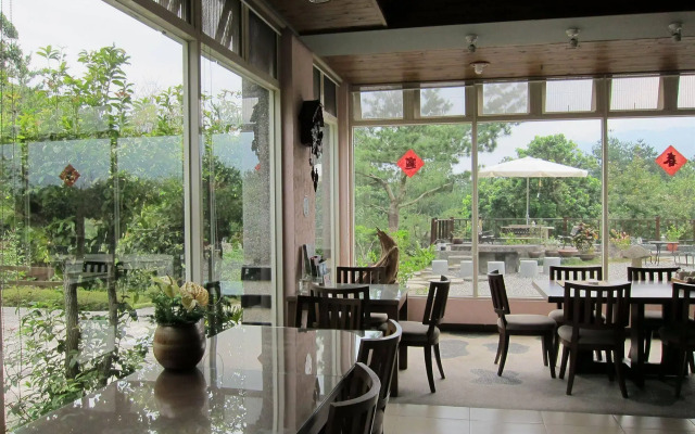 Zen and Pine Resort