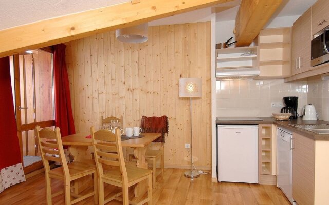 Rustic apartment with dishwasher, located in Valmeinie