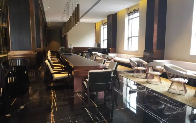 Biquan Kongzhong Hot Spring Hotel