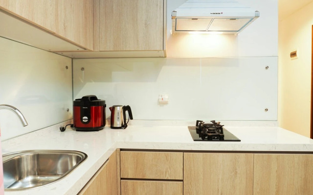 Elegant 1BR Veranda Residence @ Puri Apartment by Travelio