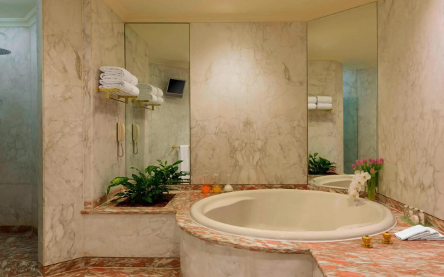 Sheraton Kuwait, A Luxury Collection Hotel, Kuwait City
