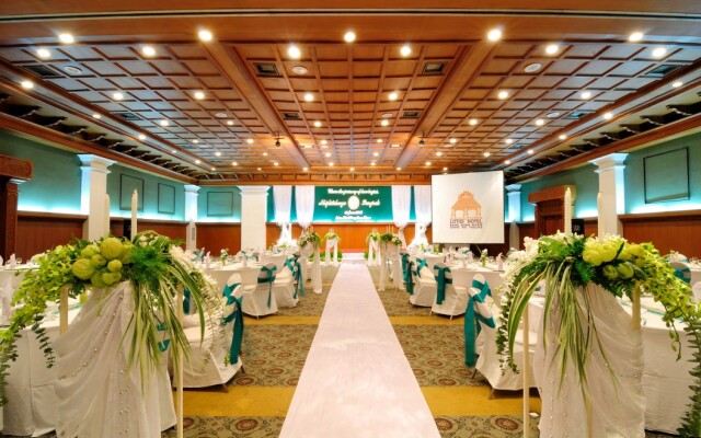 Lotus Pang Suan Kaew Hotel (SHA Plus+)