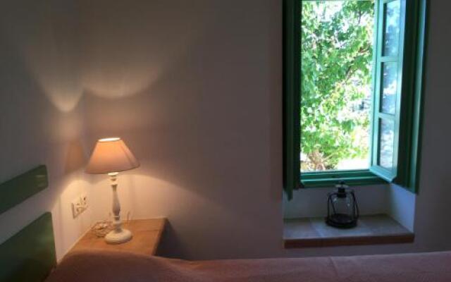 Villa Lemonia - Guest House