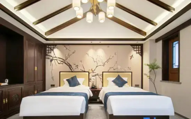 Cloud Villa | Scenic Designer Hotel by Ancient Wall (Huayan Temple, Datong)