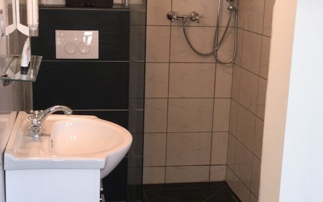 B&B Check Mate Roermond