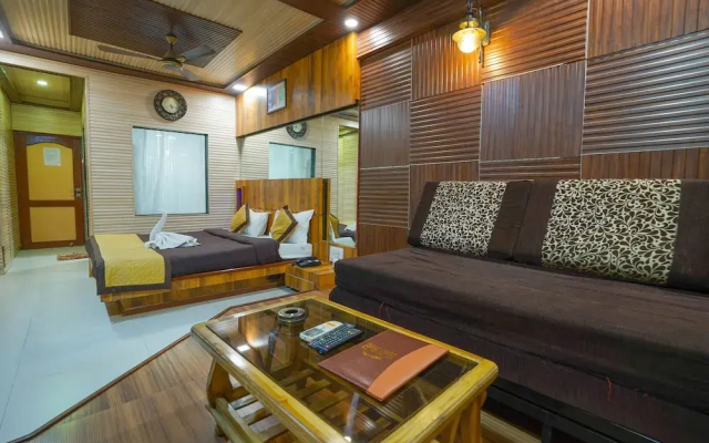 Hotel Kumar Plaza