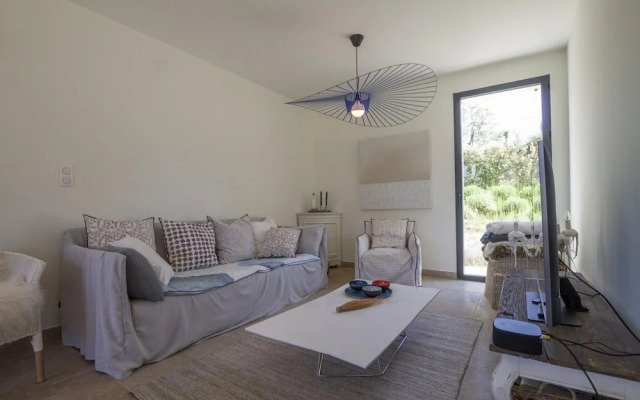 Villa Tica in Malauc ne