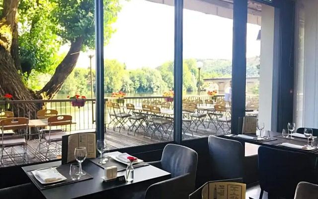 La Chartreuse Logis Hotel Restaurant