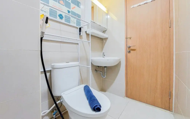 Fancy And Strategic Studio Apartment At B Residence