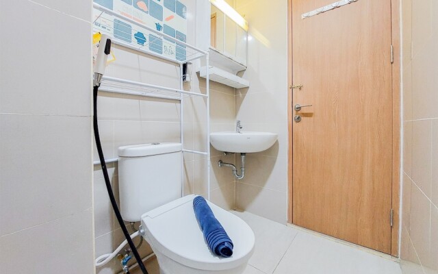 Fancy And Strategic Studio Apartment At B Residence