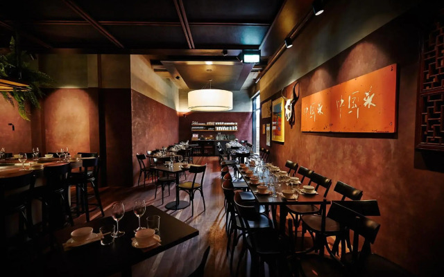 Macleay Hotel