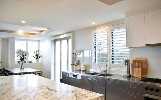 Beautiful Beachside Apartment in Bondi