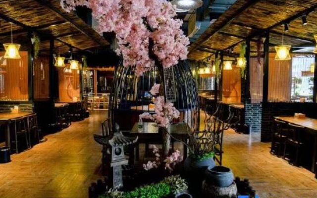 Sanhe International Hotel