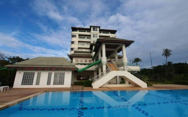 Khanom Golden Beach Hotel