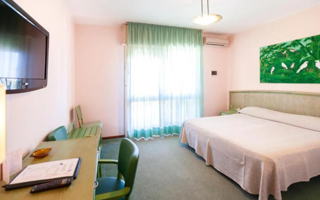 American Hotel