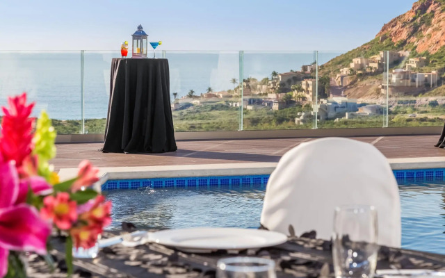 Hampton Inn & Suites by Hilton Los Cabos