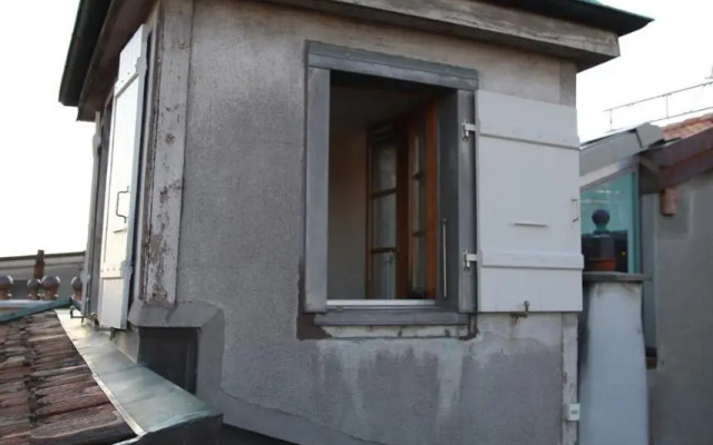 Modern apartment with a view of the Jet d'Eau