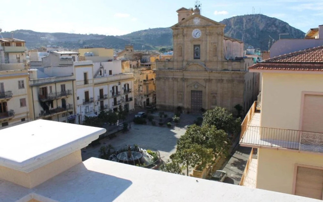 Solemar Sicilia - Piazza Duomo