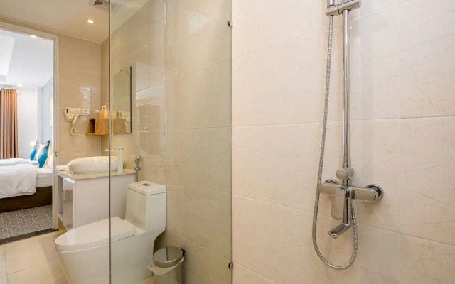 Raon Danang Beach Hotel