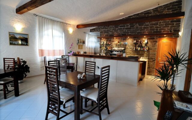 Hotel Cedrino