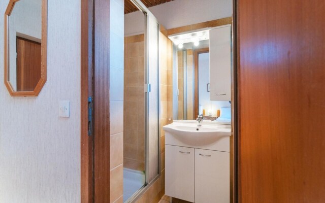Awesome Apartment in Splitska With 2 Bedrooms and Wifi