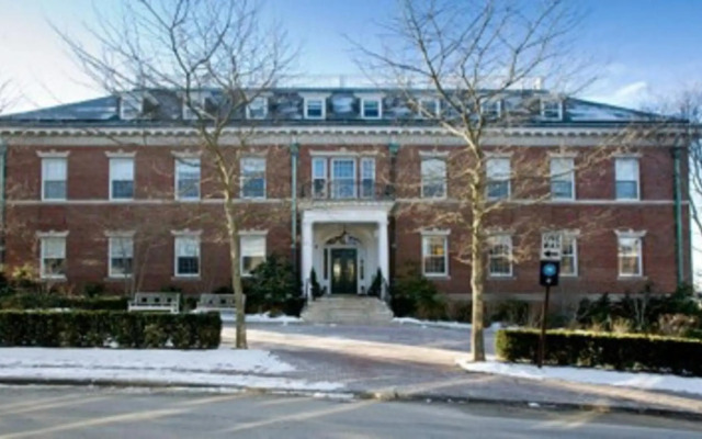 Vanderbilt, Auberge Resorts Collection
